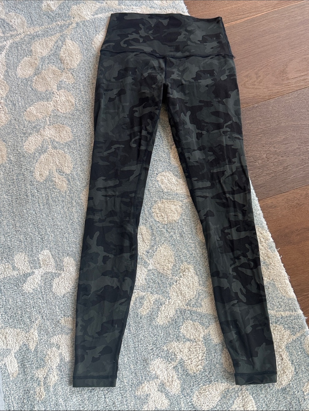 lululemon athletica Black & Dark Green Camo Align High-Rise Leggings 25”